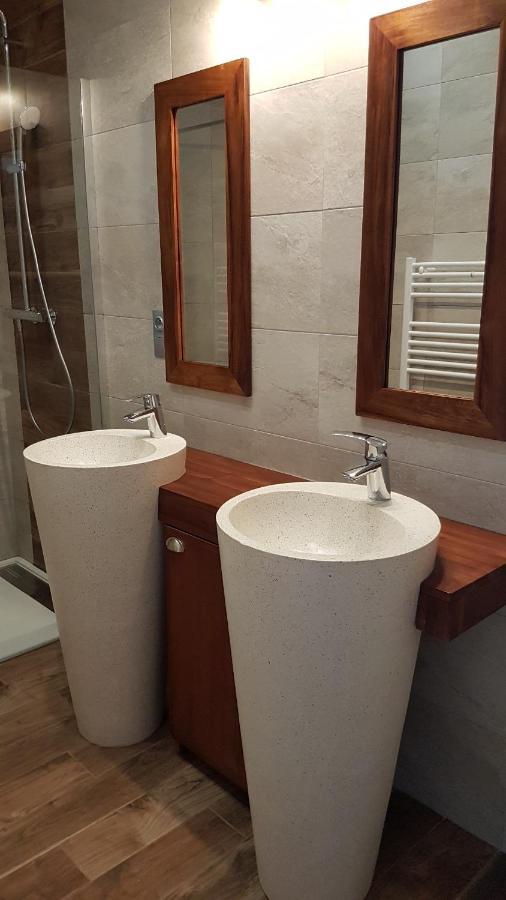 Les Cuves - Saintes Bed & Breakfast Chaniers Bagian luar foto