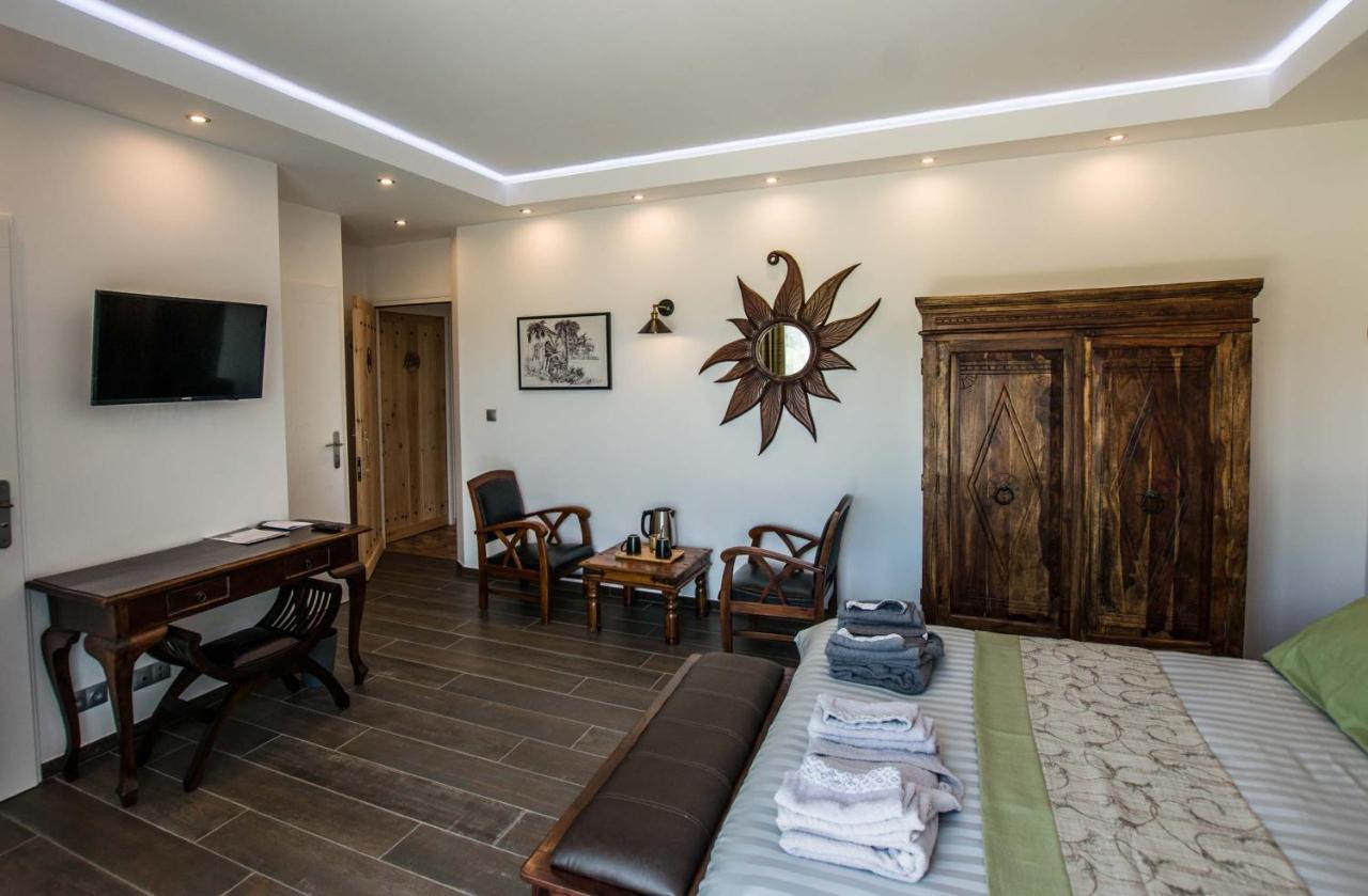 Les Cuves - Saintes Bed & Breakfast Chaniers Bagian luar foto