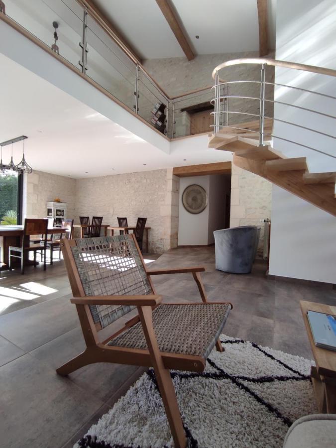 Les Cuves - Saintes Bed & Breakfast Chaniers Bagian luar foto