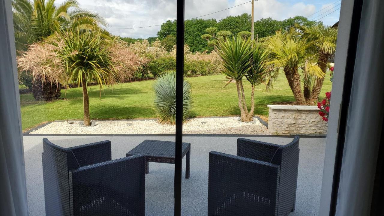 Les Cuves - Saintes Bed & Breakfast Chaniers Bagian luar foto
